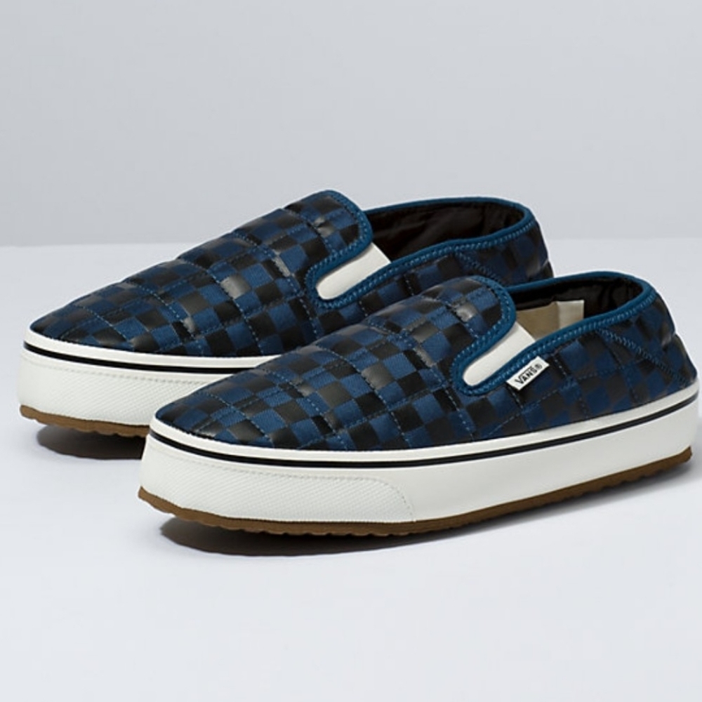 EUC- Sz XS VANS Slip-Er in checkerboard blue